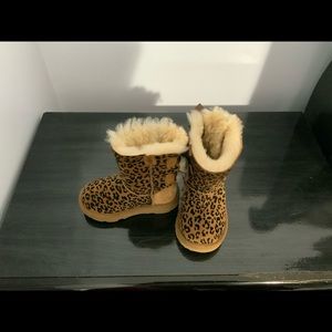 Ugg leopard boots
